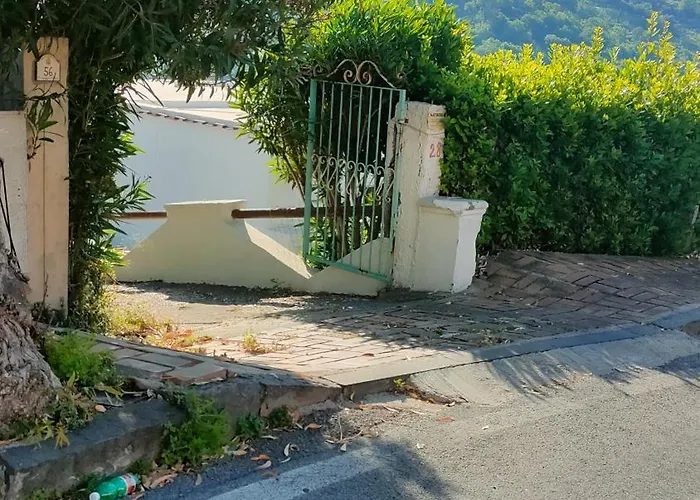 Il Giardino Barano dʼIschia